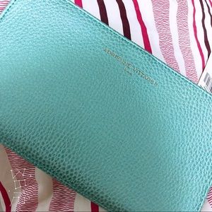 Adrienne Vittadini Blue Gold Wallet NEW!